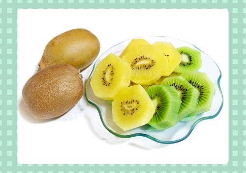 kiwis jaunes et verts